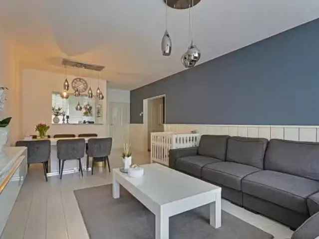 Ruim Appartement Purmerend 75m2 2 Slaapkamers Balkon Berging