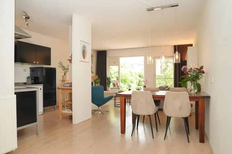 Appartement te koop Utrecht Rijnsweerd 3 kamer benedenwoning tuin
