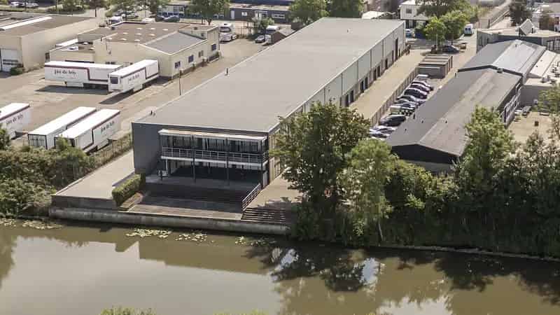 Bedrijfshal Geldermalsen te huur 745m2 Kantoor 257m2