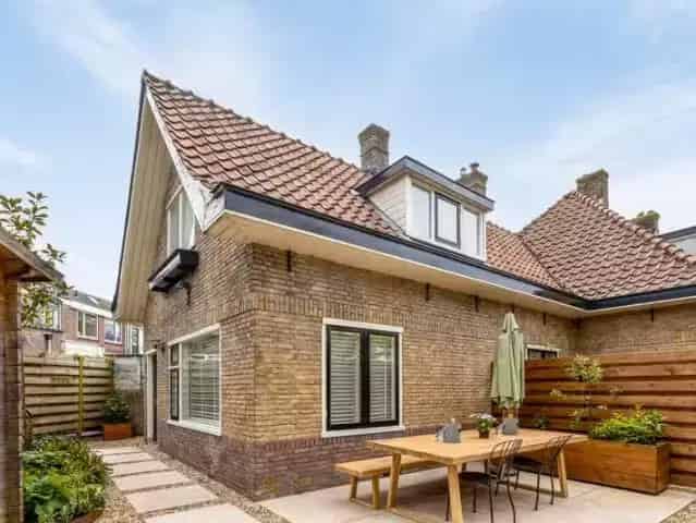 Vrijstaande woning Tuinstadwijk Leiden luxe keuken badkamer tuin parkeerplaats