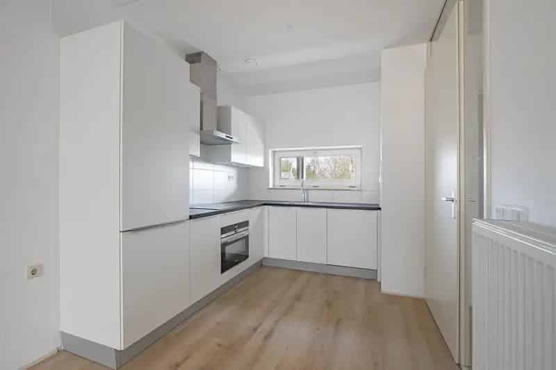 Appartement te huur Landgraaf 2 slaapkamers nieuwe keuken badkamer