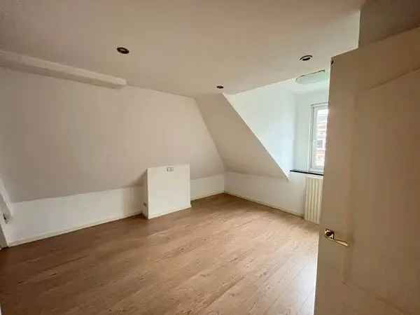 Appartement 1 slaapkamer te huur begane grond