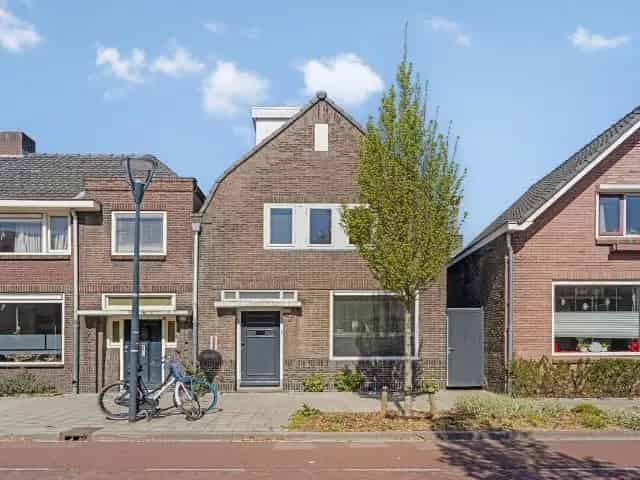 Ruime Herenhuis Eindhoven Nabij Centrum 4 Slaapkamers Bijgebouw
