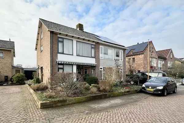 5 Slaapkamers 2-onder-1-kapwoning Vreeswijk Grote Tuin Garage