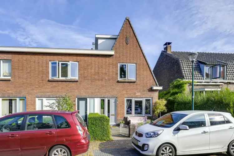 Hoekwoning Breukelen: Karakteristiek, gerenoveerd, patio en aanbouw