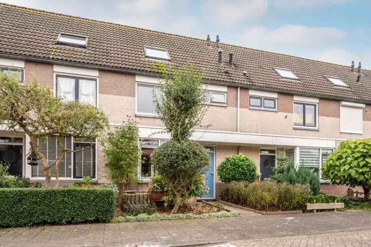 Eengezinswoning Te Koop in 3, Kamperfoeliestraat, Almere, Flevoland