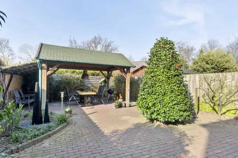 Huis te koop Oss: Gezinswoning 4 slaapkamers, tuin, garage