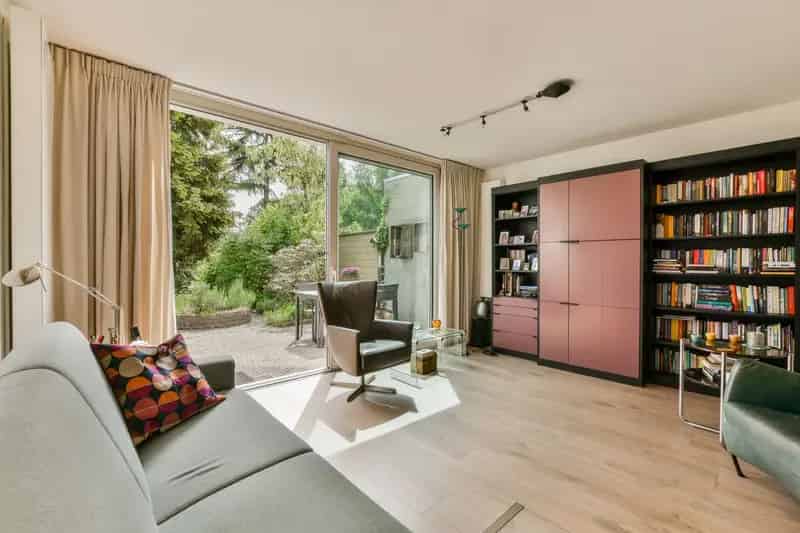 Huis te koop Amsterdam Geuzenveld: 4 slaapkamers, tuin aan het water