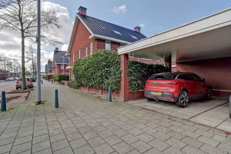 Zeer riant hoekherenhuis jaren 30 stijl te koop