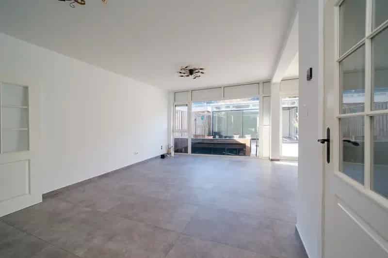 Huis te koop Kraayenstein 6 slaapkamers grote tuin