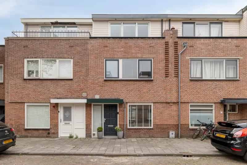 Ruime 4-kamerwoning Haarlem Indischebuurt - 2 badkamers - 10 zonnepanelen
