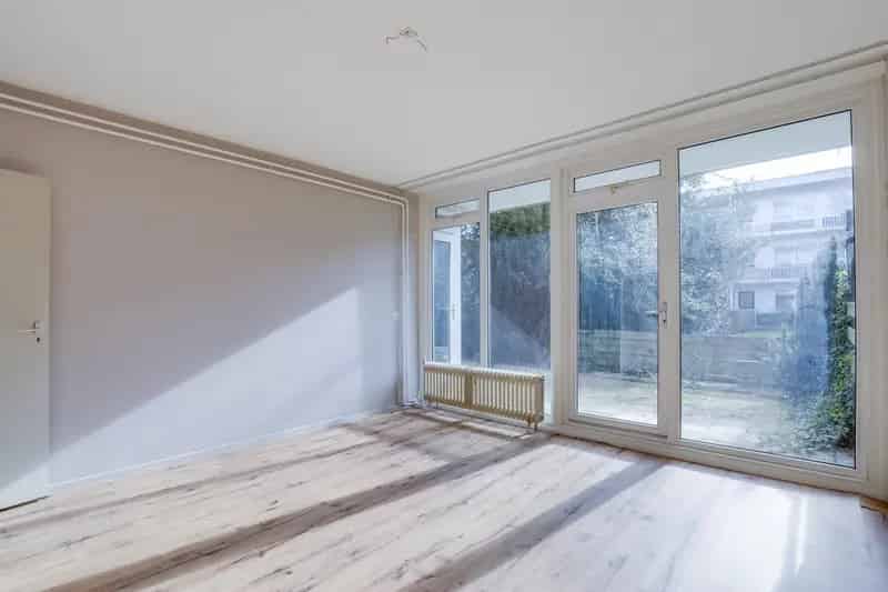 2 Kamer Appartement met Tuin - Te Moderniseren