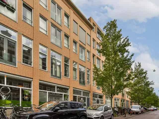 Modern appartement Amsterdam 2 slaapkamers zonnig terras