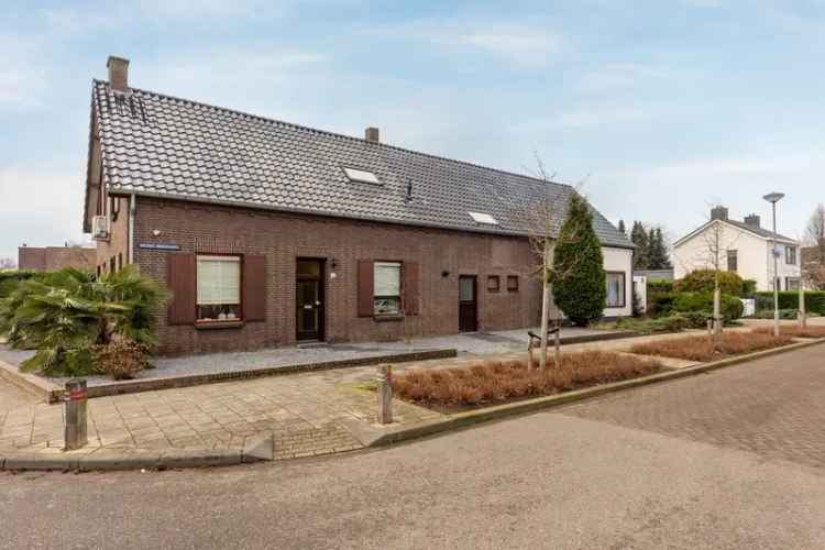 Woonboerderij Linne met Zwembad en Kantoor