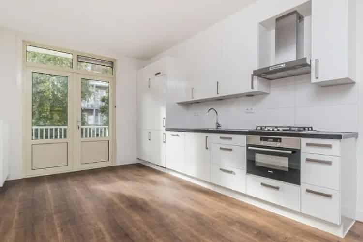Ruime 2 3 Kamer Woning Met Balkon En-Suite Deuren