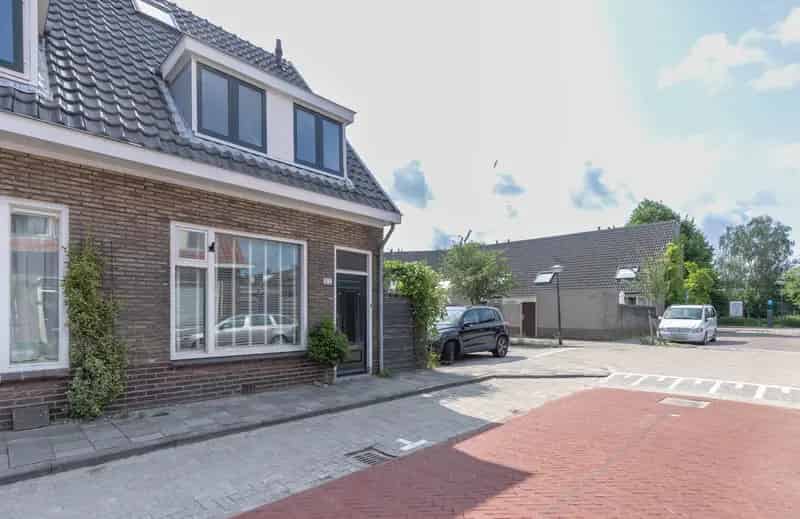 Jaren 30 Hoekwoning Leiden Zeeheldenbuurt Moderne Voorzieningen