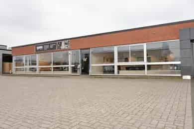 145 m2 Showroom Kantoorruimte te Huur Nijverdal