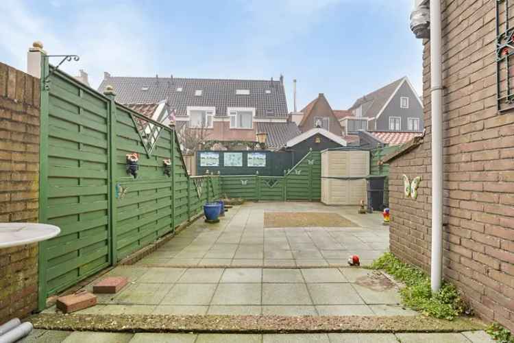 Huis te koop Monnickendam: 3 slaapkamers, haven, kluswoning