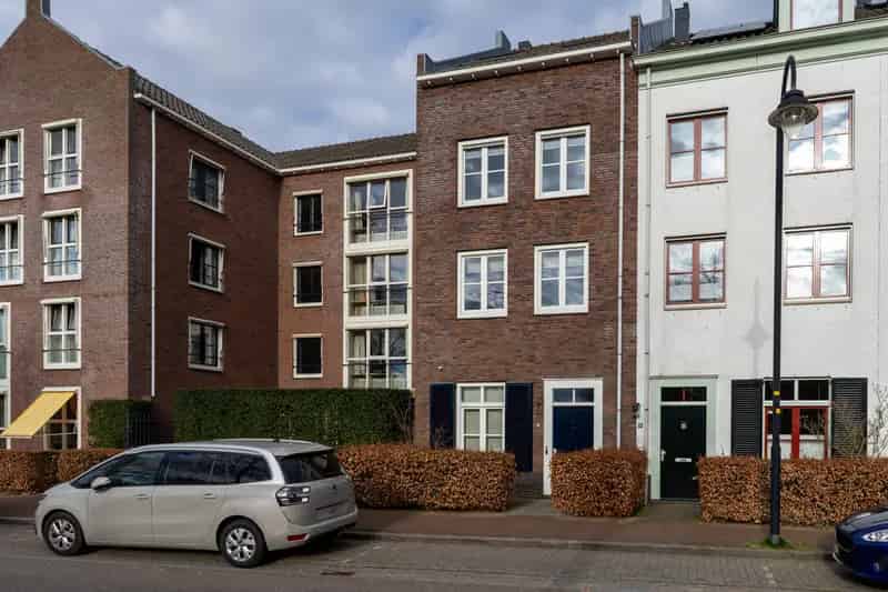 Herenhuis Bemmel 176m2 4 Slaapkamers 2 Badkamers Parkeerplaats Energielabel A