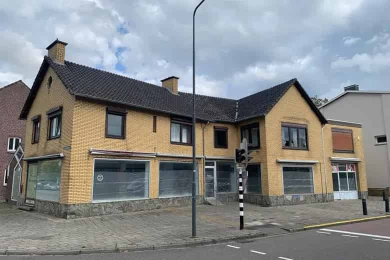 177m2 Winkelruimte Sittard te koop Renovatie nodig