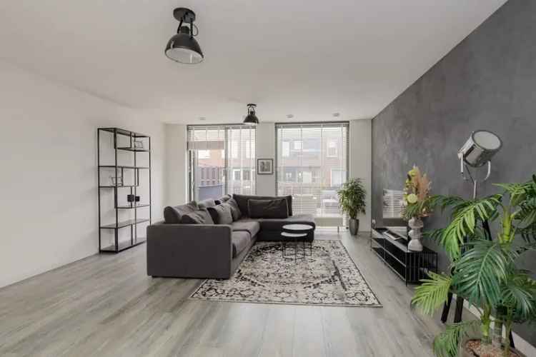 Gezinshuis Oud IJmuiden 4 slaapkamers groot dakterras A-label