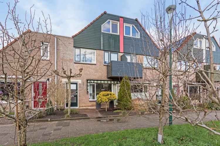 Eengezinswoning Te Koop in 14, Aardzwaluw, Veenendaal, Utrecht