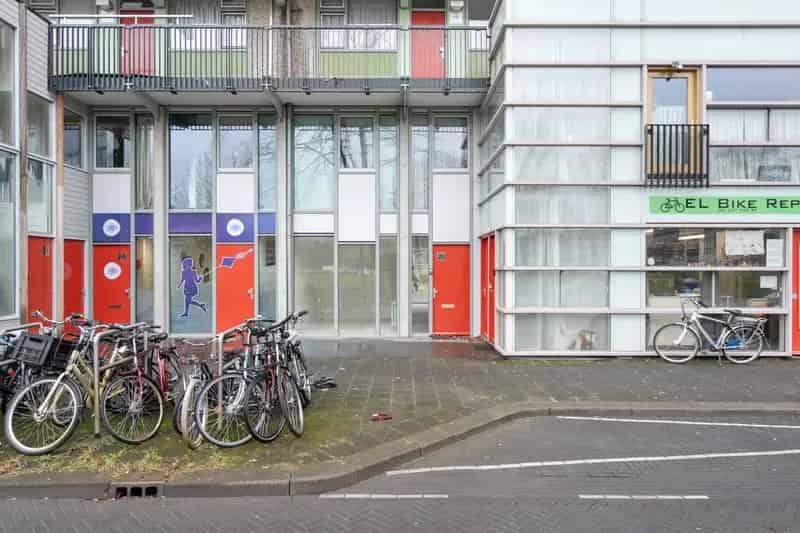 Kantoorruimte Amsterdam Bijlmer 63m2 te huur
