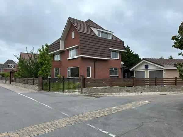 Vrijstaande woning Poeldijk executieveiling 26 juni 2025