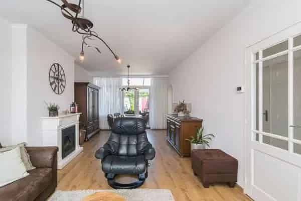 Huis Te Koop , 53, Gerard Doustraat, Roosendaal, Noord-Brabant