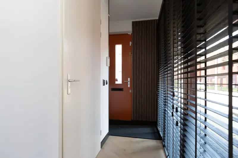 Huis te koop Den Haag Morgenstond: Ruime split-level woning met garage en dakterras