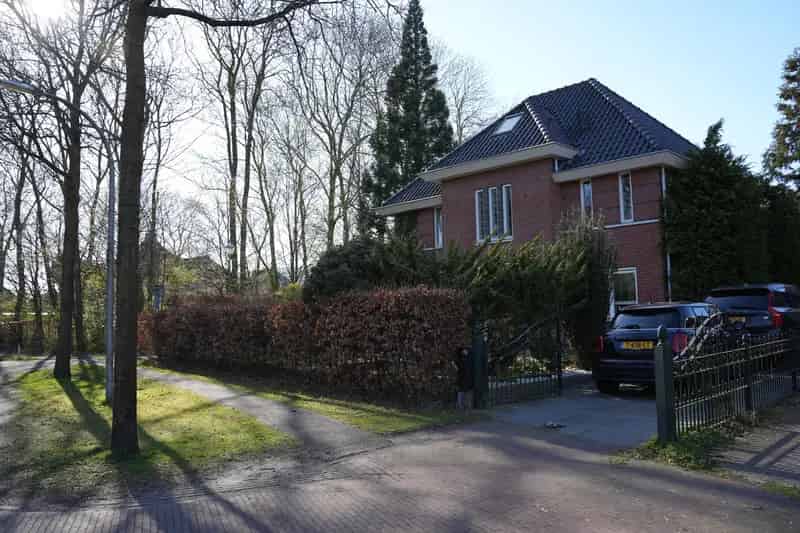 Ruim Huis Den Haag 217m2 te Huur 1 Jaar