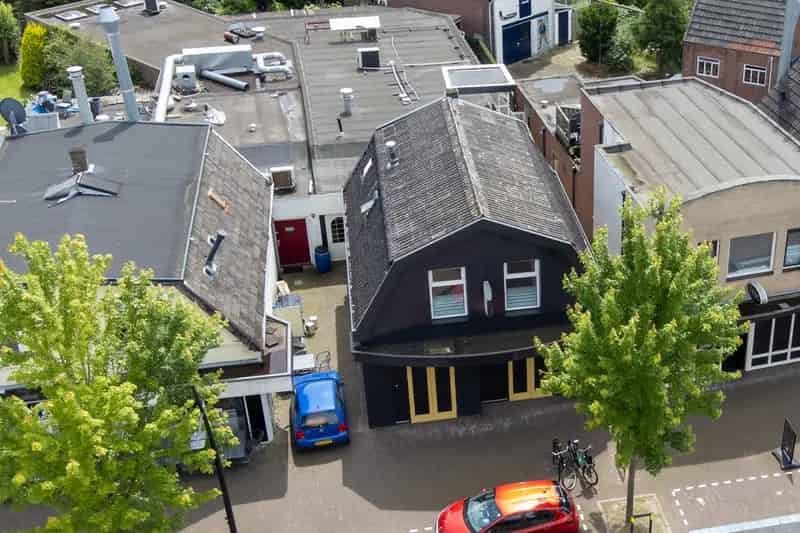 Beleggingspand Hengelo: Winkel & Bovenwoning te Koop