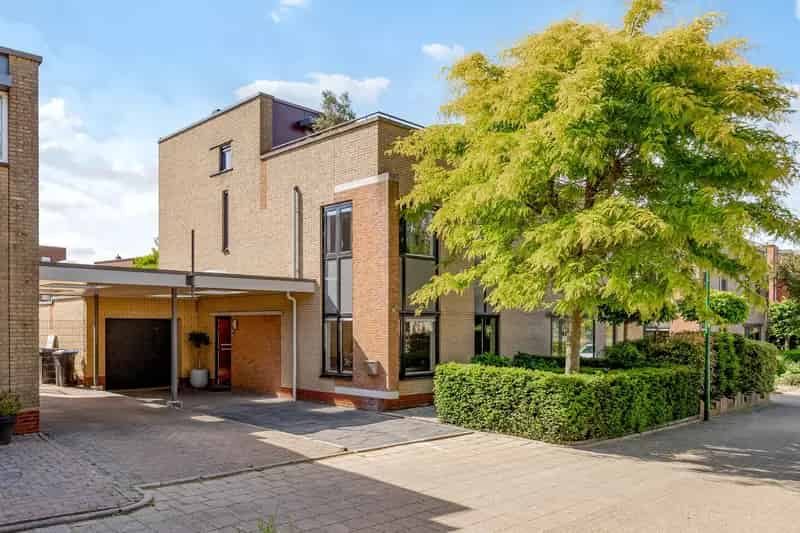 Riante 2-onder-1-kapwoning Rietplas Houten