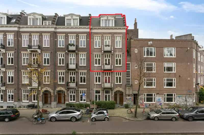 Luxe Amsterdamse bovenwoning te koop