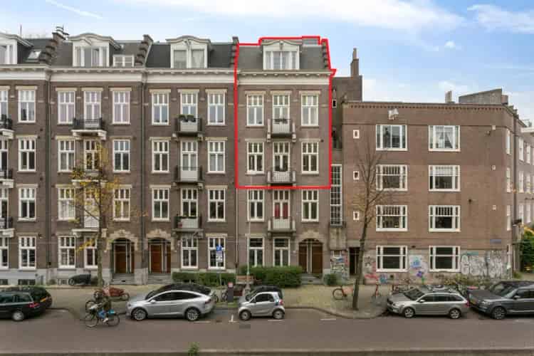 Luxe Amsterdamse bovenwoning te koop