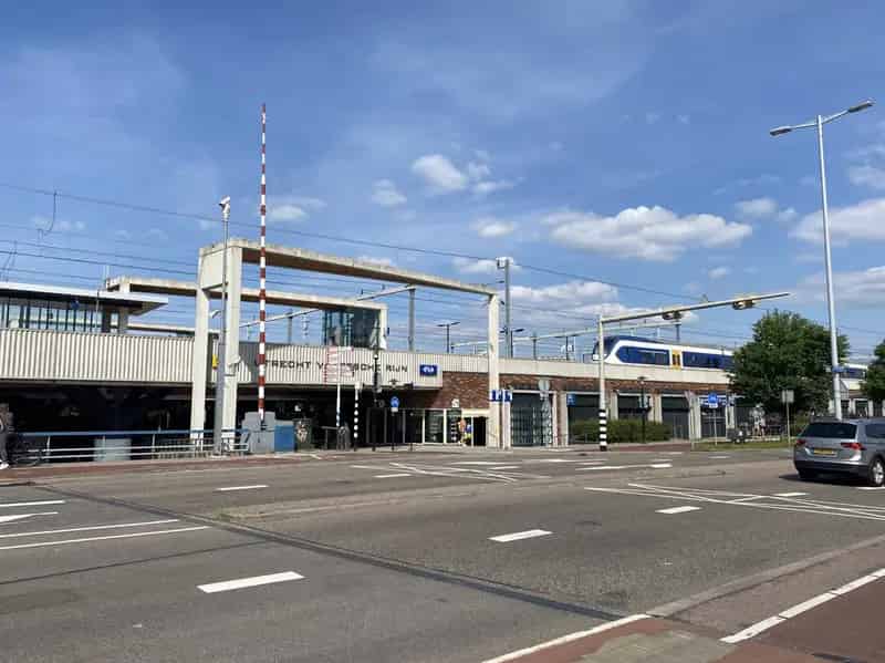 Utrecht 3-kamerappartement Vondelparc Parkeerplaats Balkon