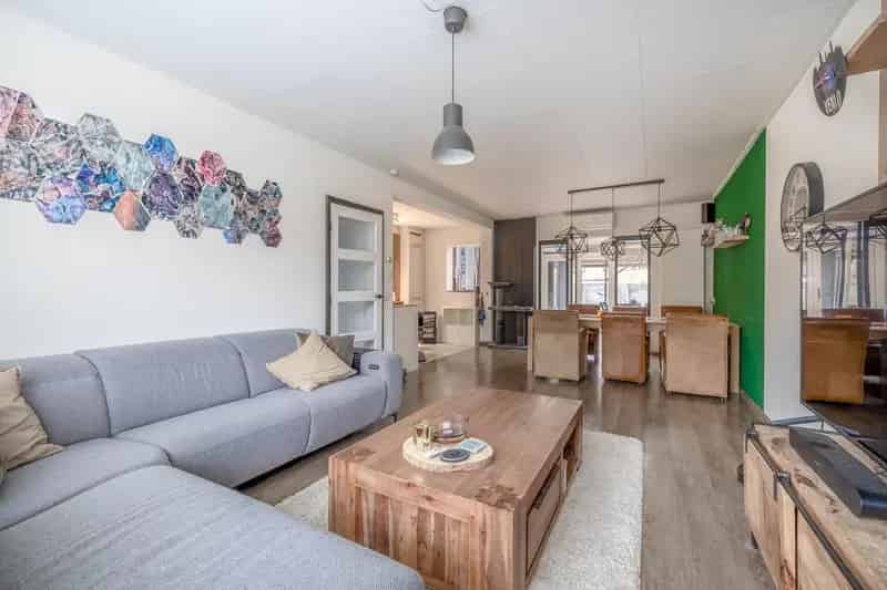 Ruime Tussenwoning Blerick 4 Slaapkamers Serre Airco Tuin