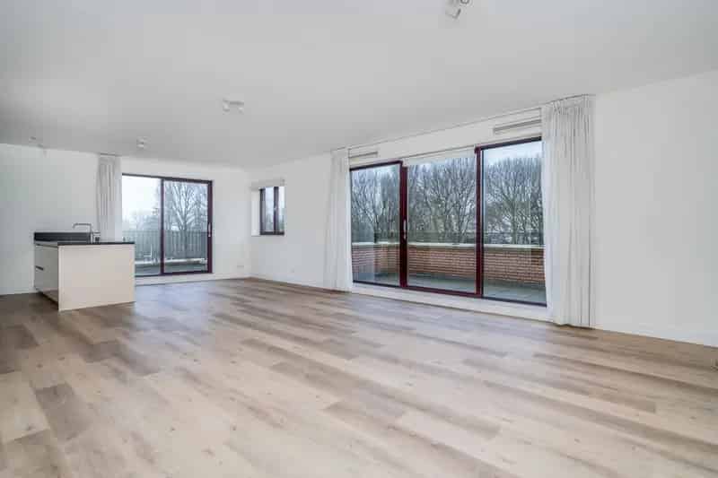Luxe 4 Kamer Appartement Bergschenhoek Eigen Parkeerplaats