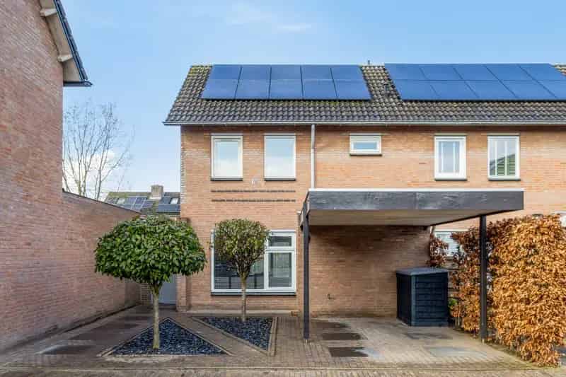 Moderne Hoekwoning 4 slaapkamers 2 badkamers Sint Oedenrode
