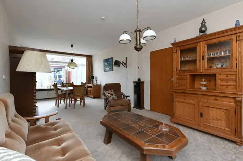 Huis te koop Wilnis: Ruime gezinswoning met polderuitzicht