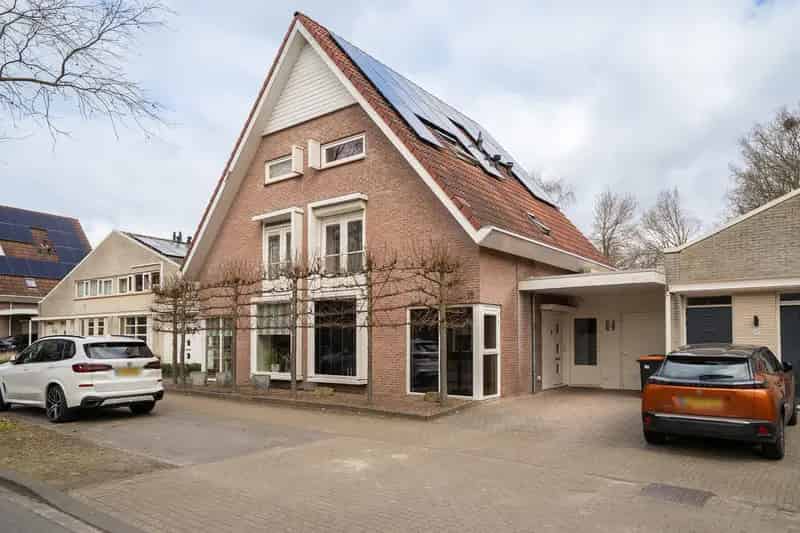 Royale Familiewoning Eekmaat West Vier Slaapkamers Diepe Tuin