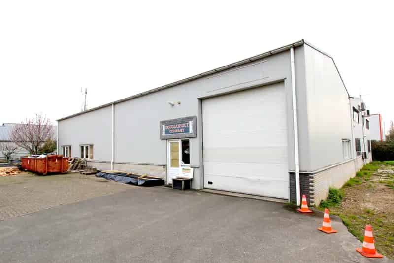 Bedrijfsruimte te Huur Hedel 693m² Magazijn Productie Kantoor