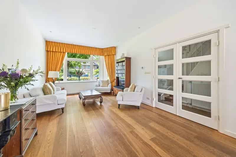 Huis te koop Voorburg Parkweg: 4 slaapkamers, moderne afwerking