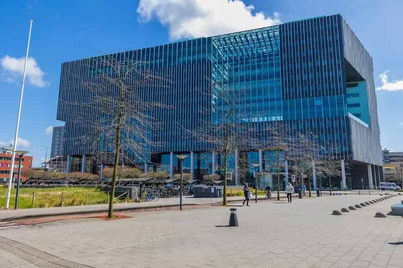 Winkel te Huur Leiden Centraal Station 135m2