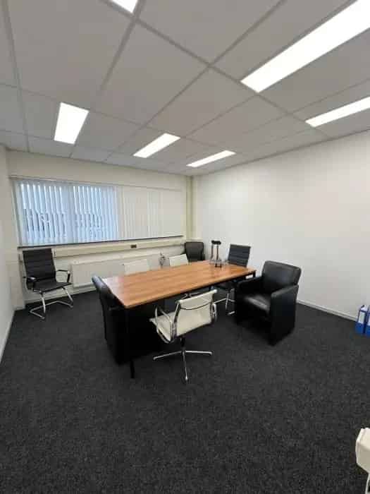 Bedrijfspand Kranenpool 1200m² Kantoorruimte Opslag