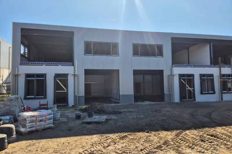 Bedrijfsunit te Koop in Zwaag Nieuwbouw Representatief en Veelzijdig