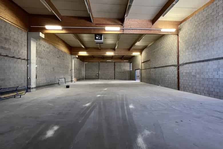 Bedrijfsruimte te huur Westknollendam 106m2