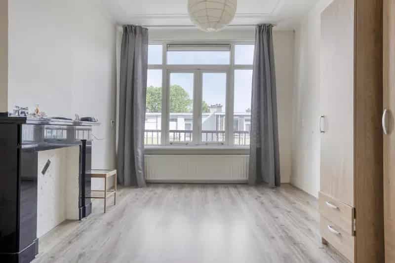 3-kamer appartement Schilderswijk 83m2 Balkon Glas-in-lood