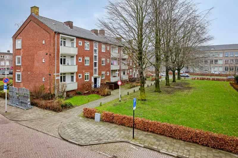 Appartement te koop Deventer: 3-kamer appartement met 2 balkons