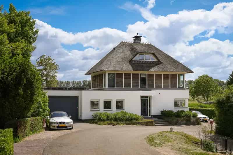 Moderne Rietgedekte Villa met Uitzicht Gorinchem